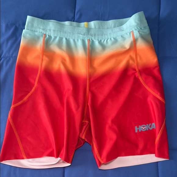 Hoka Women’s Novafly 6” Spandex Knit Shorts Sz XL in Cloudless Ombré! - Picture 4 of 12